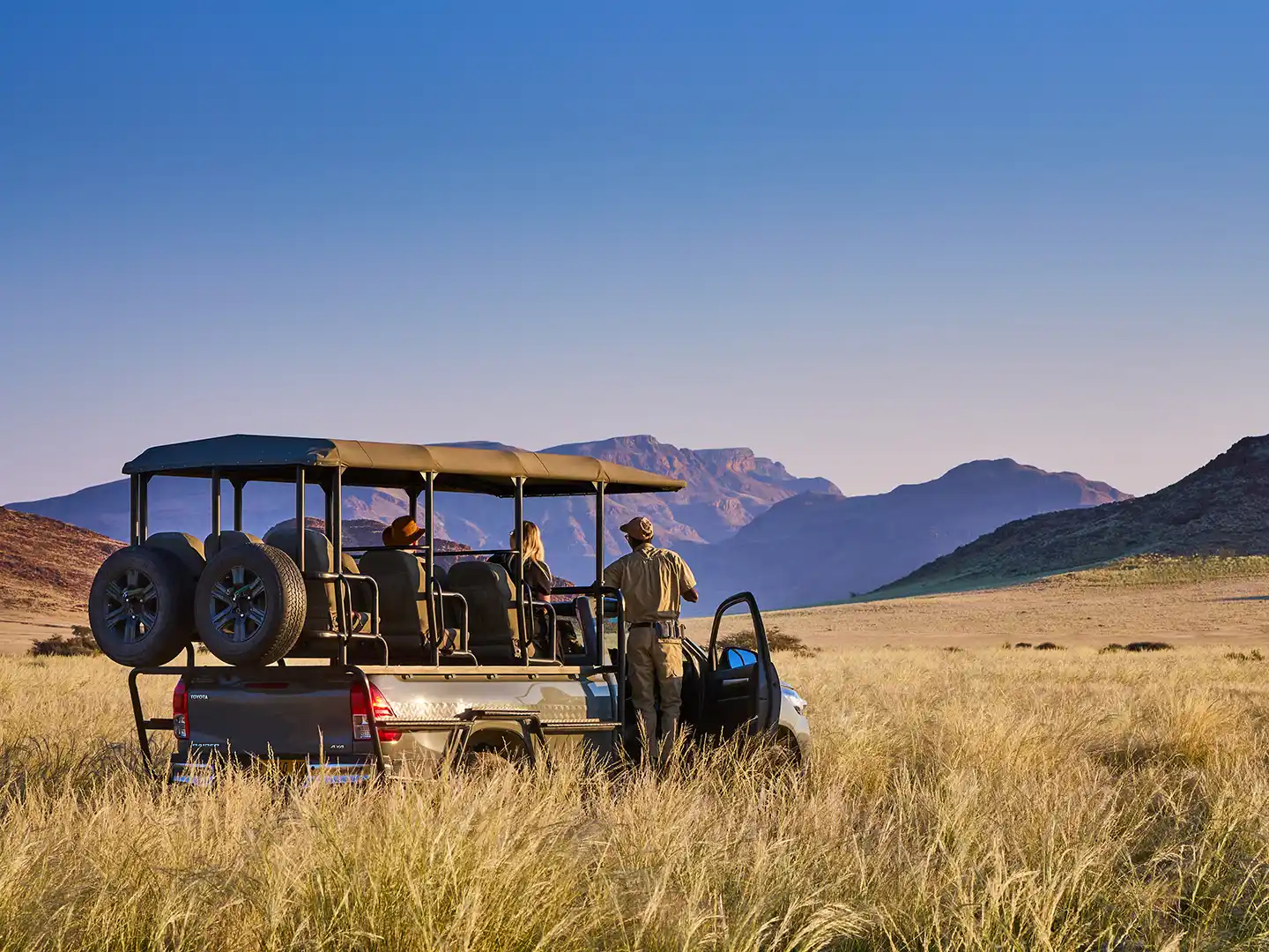 154-ondili-aktivitaet-sundownerdrive-namib-01_md