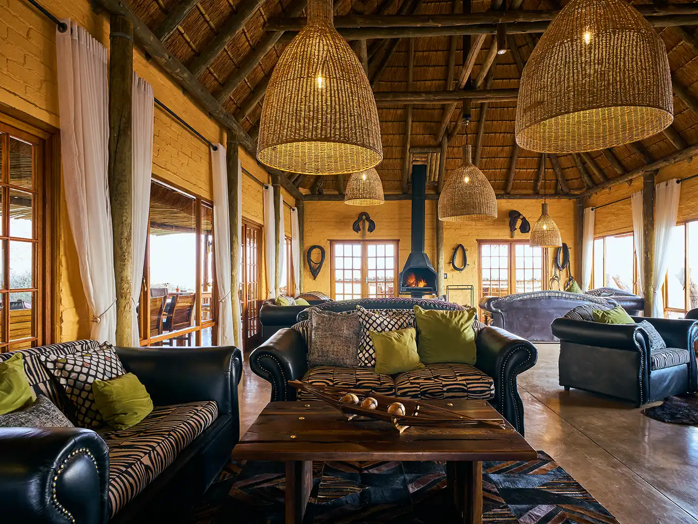 215-ondili-Desert Homestead-lodge_04_md