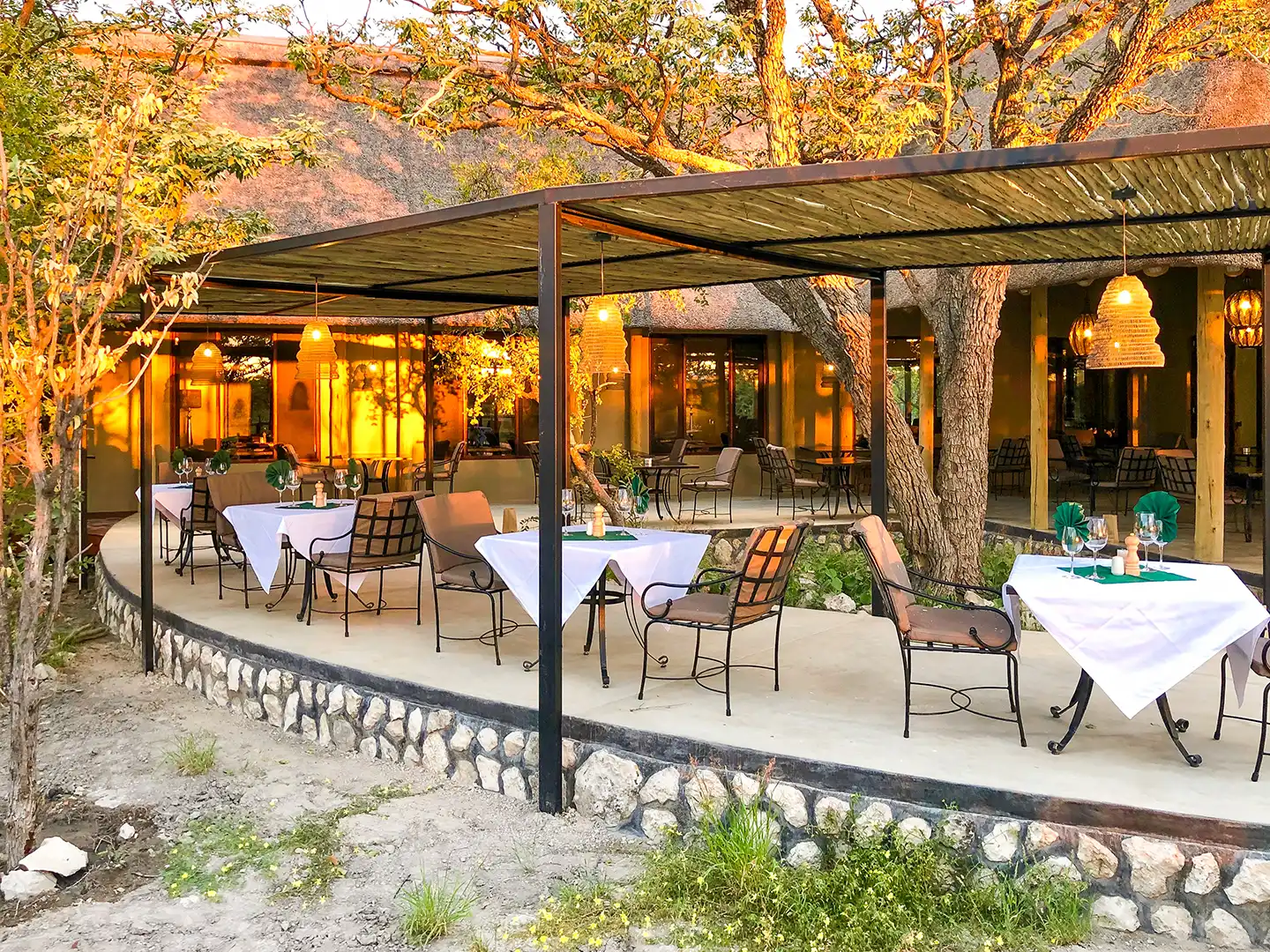 22_ondili-etoscha-oberland-lodge_md