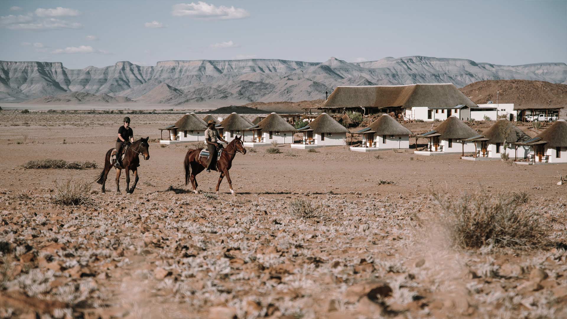 namib-horse-trails-02-xl