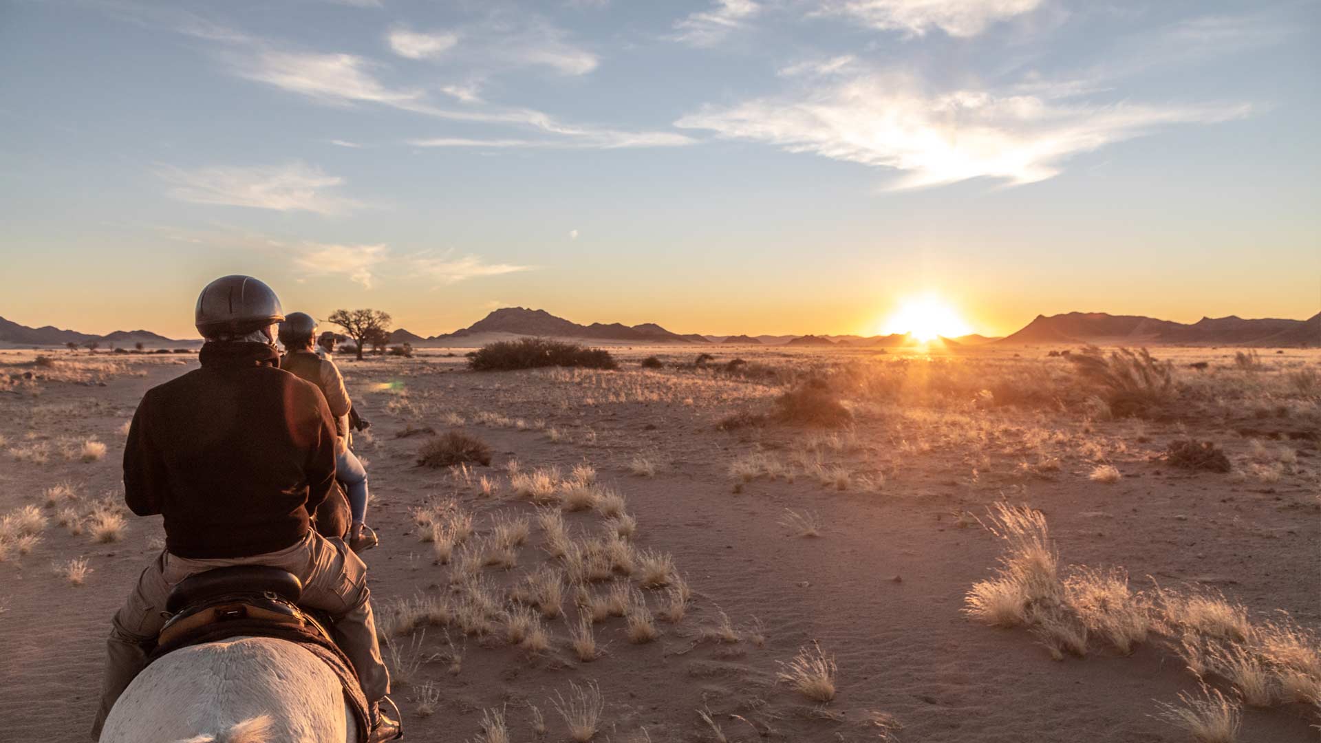 namib-horse-trails-morning-ride-01-xl
